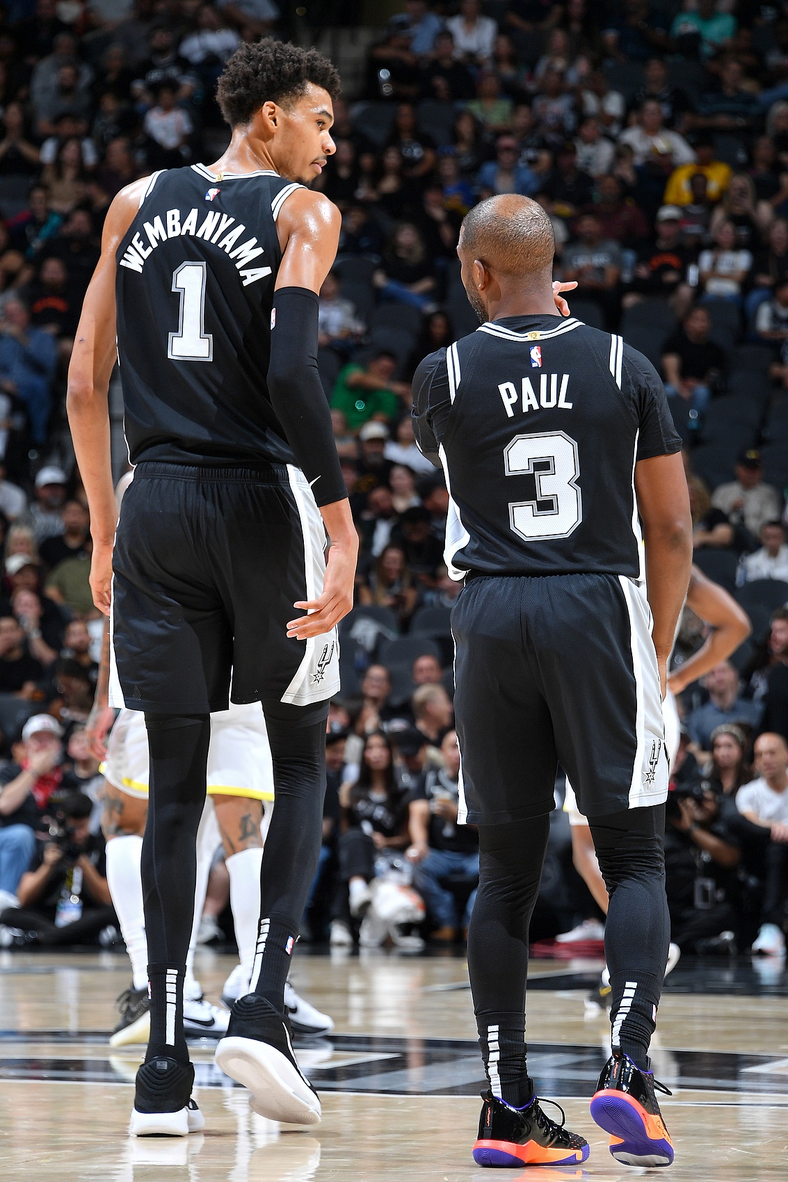 76人血洗马刺，保罗高光表现