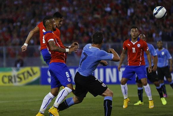 荷兰逆转智利,苏亚雷斯打破历史纪录的简单介绍 荷兰逆转智利,苏亚雷斯打破历史纪录的简单介绍