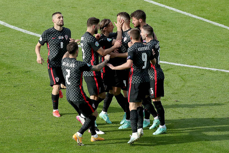 包含瑞典绝地反击克罗地亚，罗本一己之力扛起全队的词条