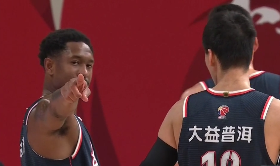 贵州队在比拼中表现出众，成功晋级下一轮！