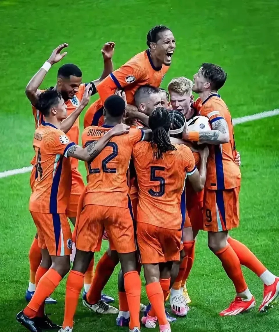 荷兰队实力出众，欧锦赛冲击冠军