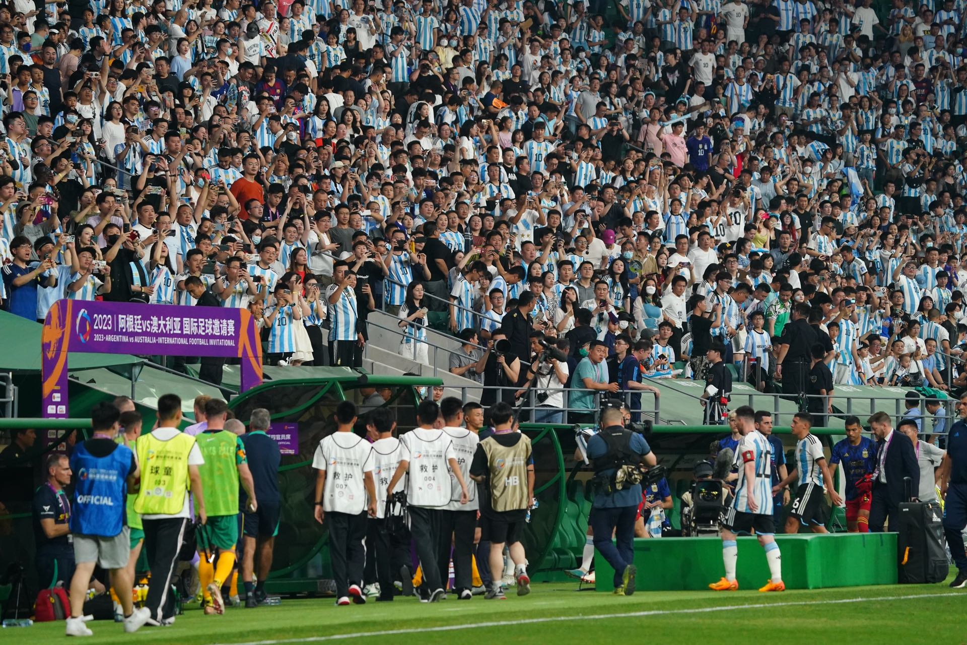 阿根廷队在场上展现出色表现