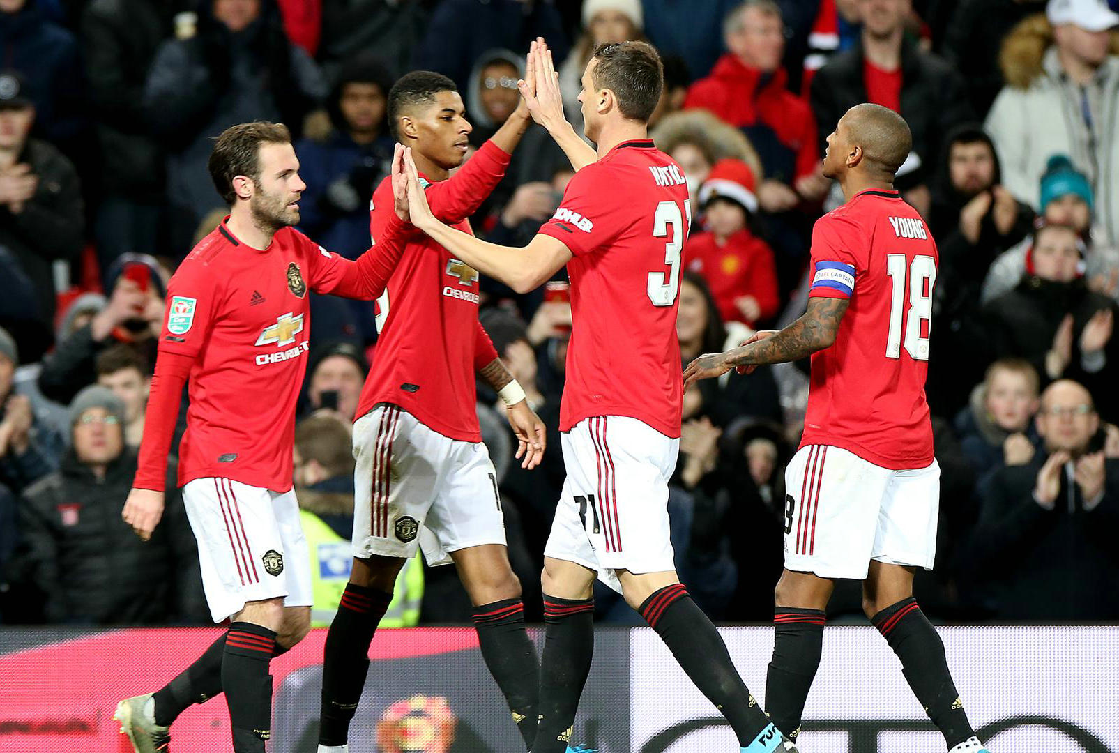 曼联连胜结束，主场不敌沃特福德