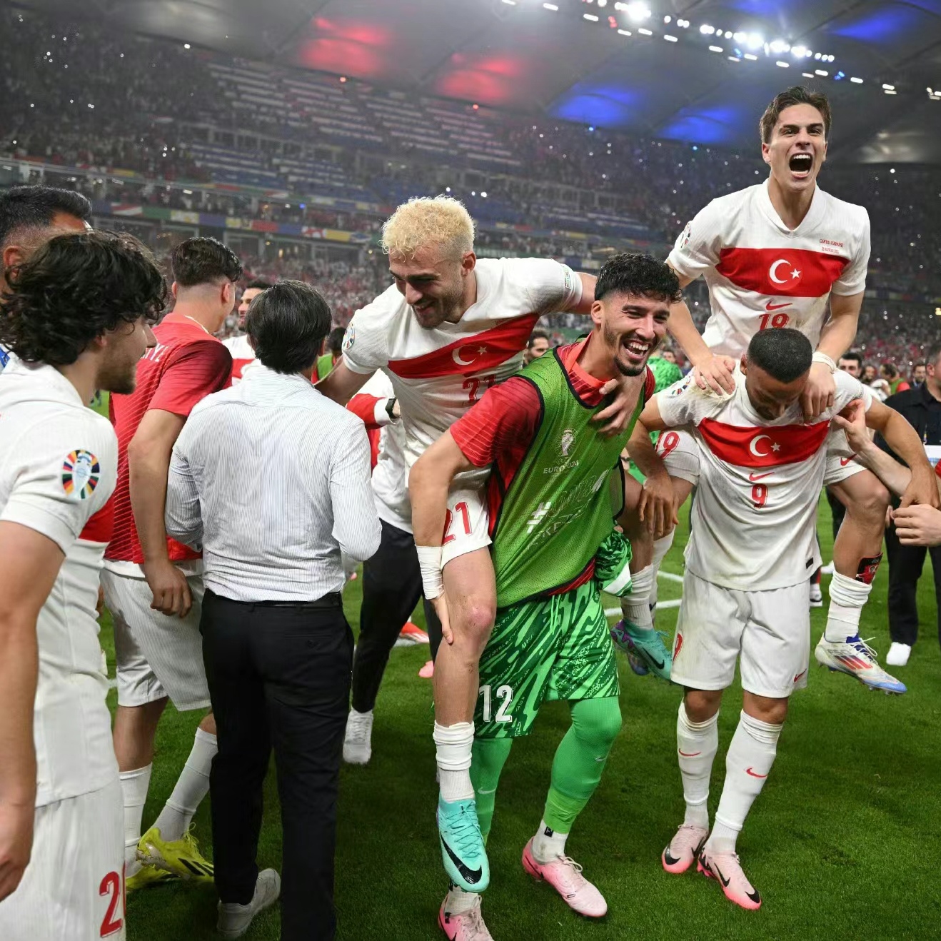 包含火爆赛场!欧预赛球队连战连捷创佳绩的词条 包含火爆赛场!欧预赛球队连战连捷创佳绩的词条