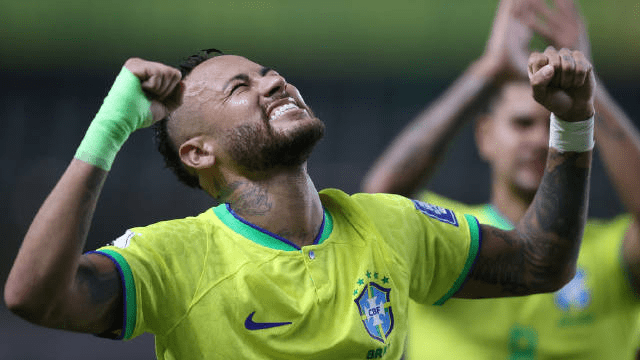 包含荷兰足球传奇发声，呼吁关注青少年足球教育的词条