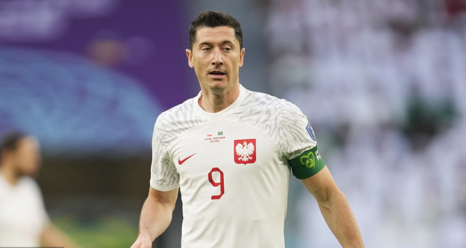 关于西班牙绝地反击瑞典，莱万惊艳世界的信息