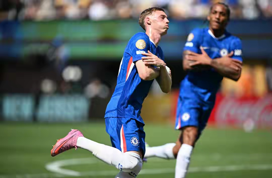 切尔西大胜比分告捷，蓝军再进一步巩固榜首位置的简单介绍