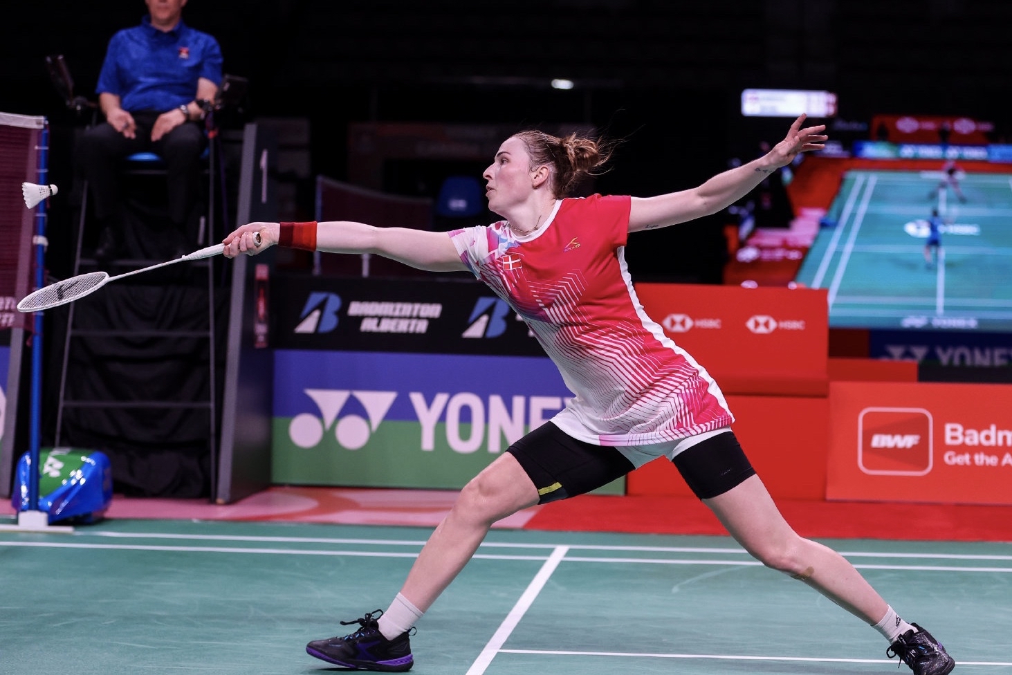 包含丹麦羽毛球队爆冷马来西亚羽毛球队，马琳统治全场的词条