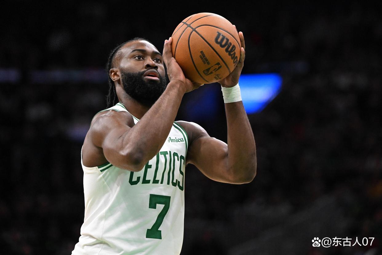 关于凯尔特人B队强势公牛，麦科勒姆关键制胜的信息