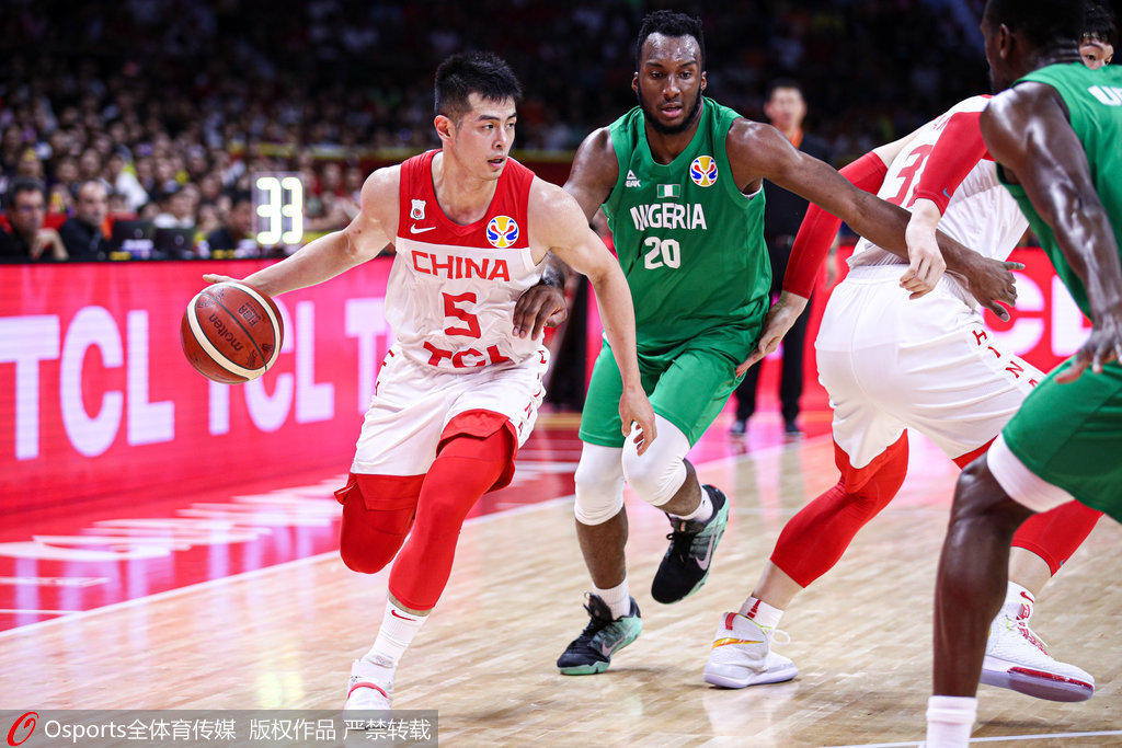 包含希腊男篮鏖战尼日利亚男篮，哈里斯惊艳世界的词条