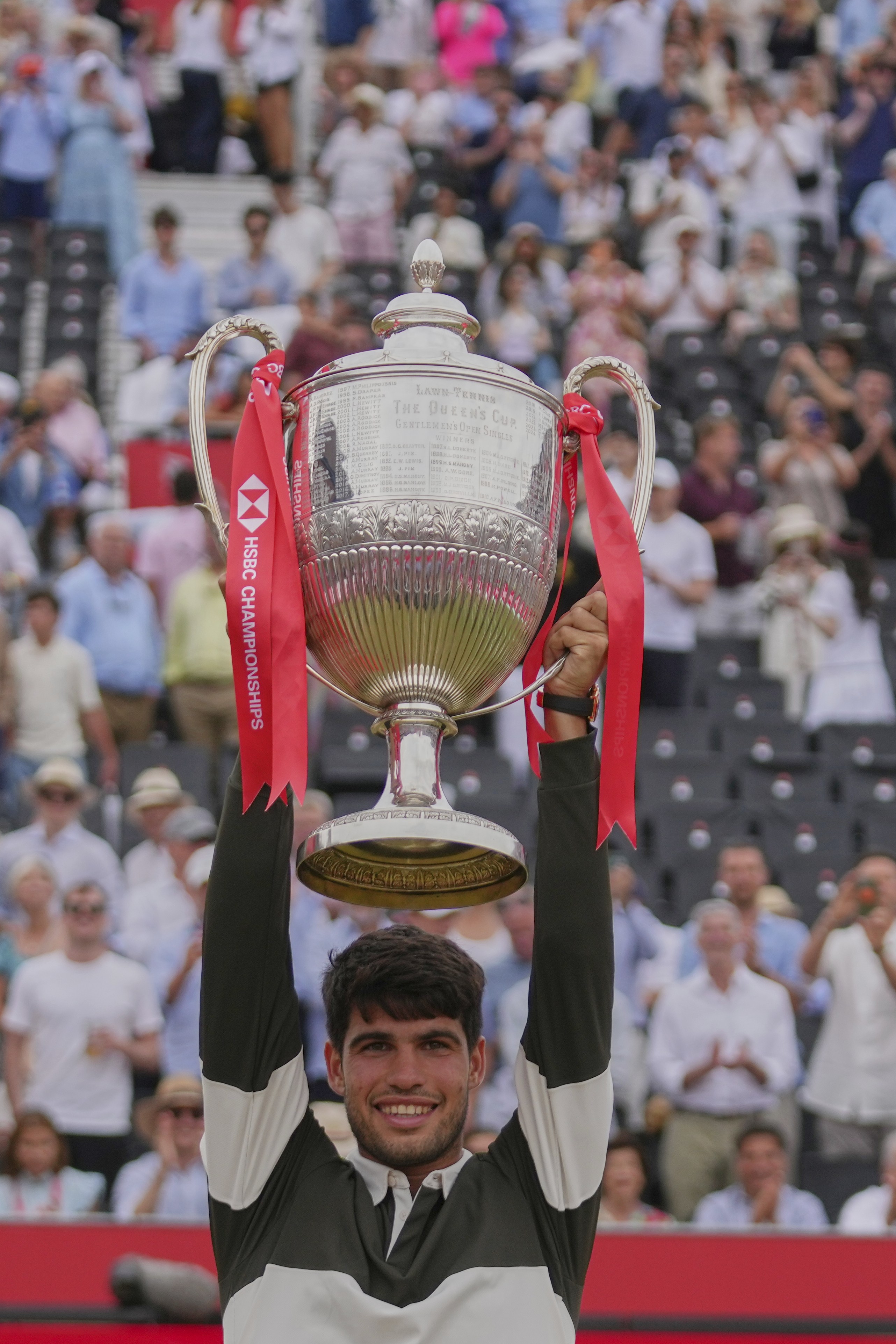 包含世界网球队碾压欧洲网球队，阿尔卡拉斯打破历史纪录的词条