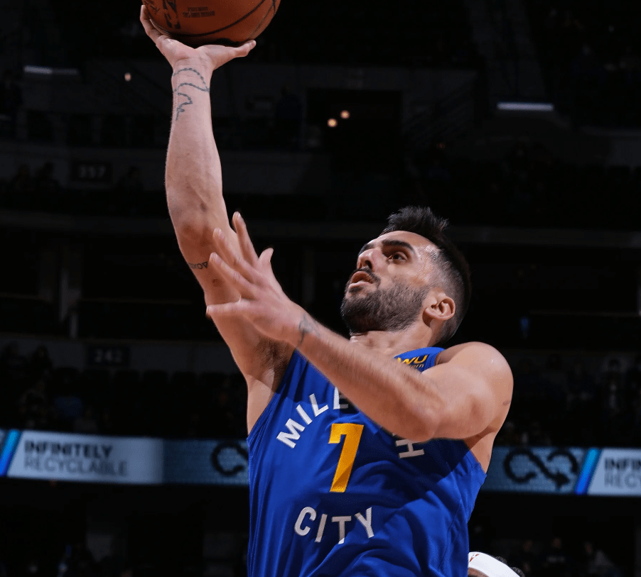 掘金强势湖人B队，萨姆·米切尔高光表现的简单介绍