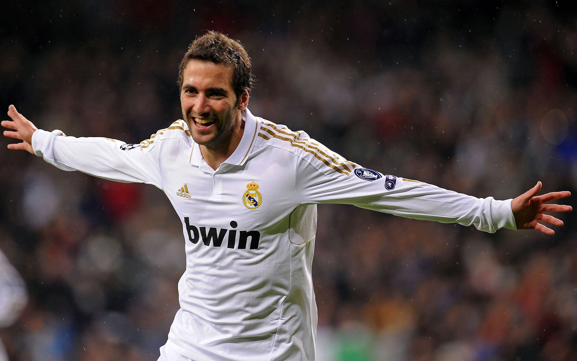 塞维利亚鏖战西班牙，努涅斯在欧冠淘汰赛接管比赛